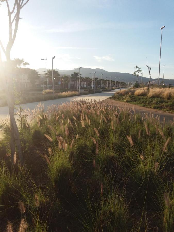 Apartamento Cerca Del Mar นาดอร์ ภายนอก รูปภาพ